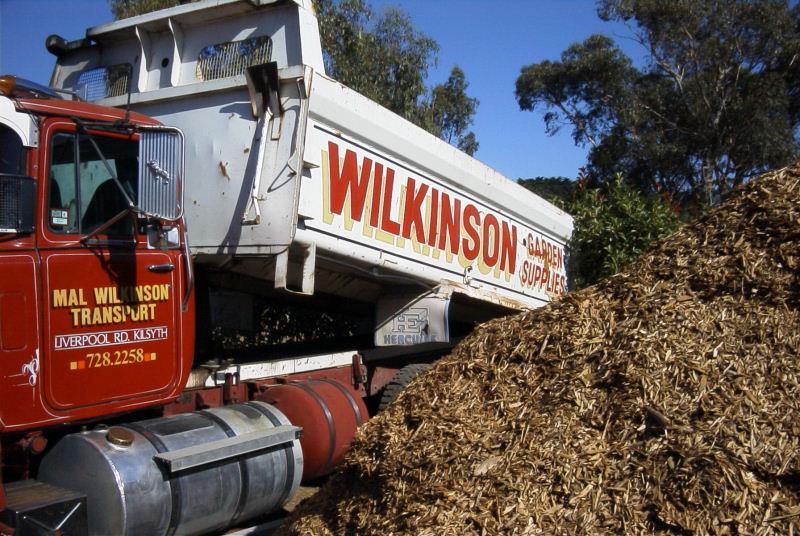 tipper_truck_with_load_of_mulch.jpg